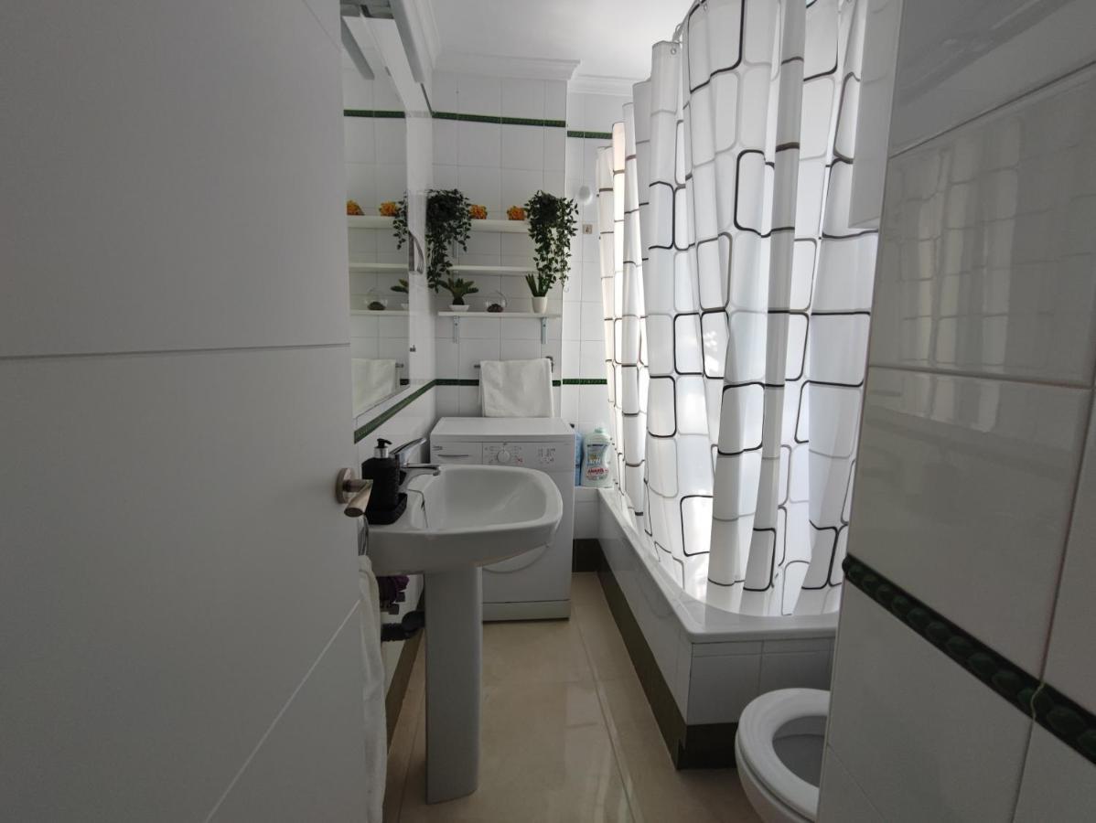 Hercules Paradise 531 Apartamento Con Vistas Al Mar Mediterraneo En Benalmadena A Pasos Del Centro Y Su Vibrante Zona Comercial Disfruta De Una Experiencia Unica En La Costa Del Sol Malaga Andalucia Well-Connected To The Airport Ngoại thất bức ảnh