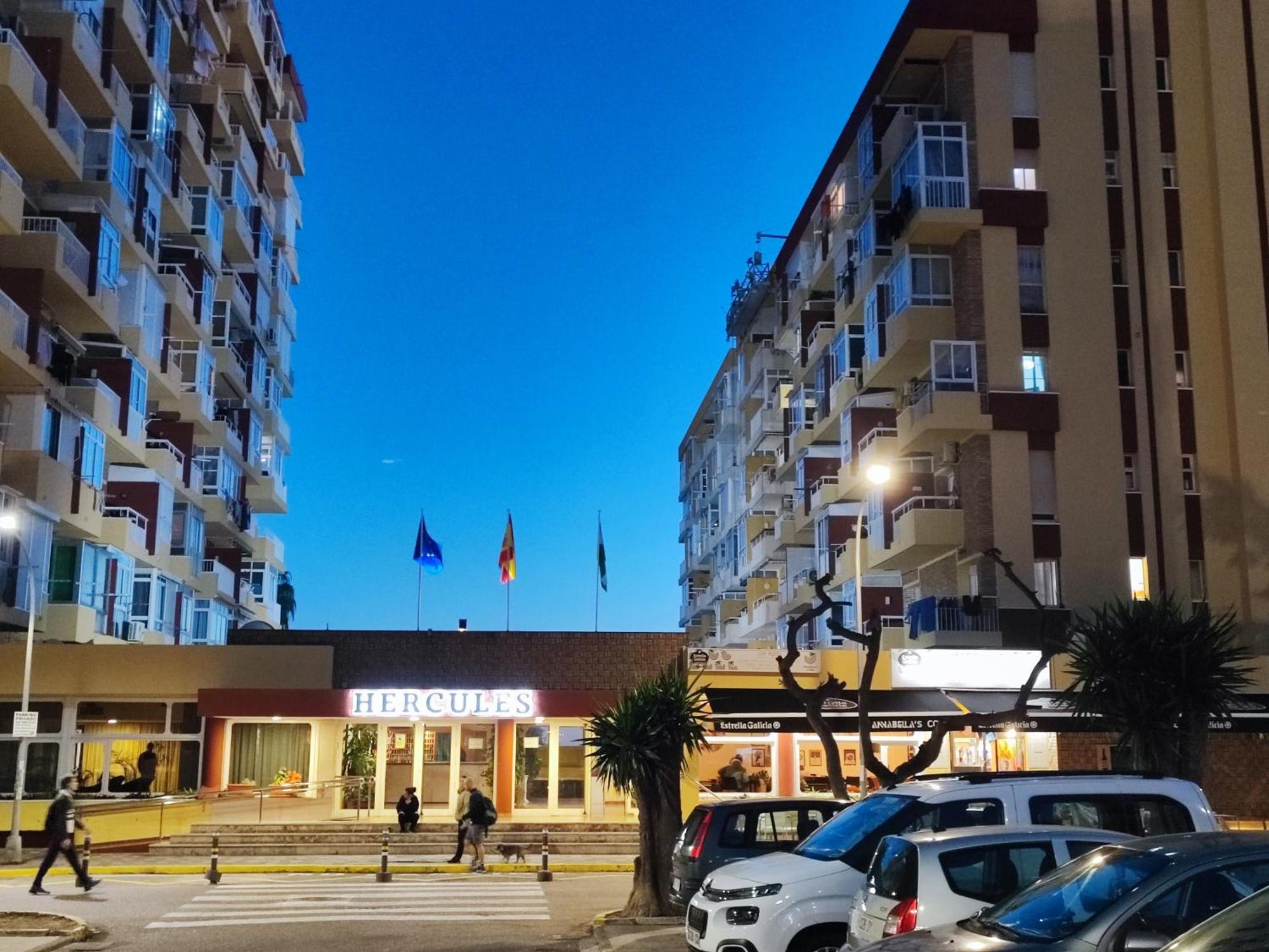 Hercules Paradise 531 Apartamento Con Vistas Al Mar Mediterraneo En Benalmadena A Pasos Del Centro Y Su Vibrante Zona Comercial Disfruta De Una Experiencia Unica En La Costa Del Sol Malaga Andalucia Well-Connected To The Airport Ngoại thất bức ảnh