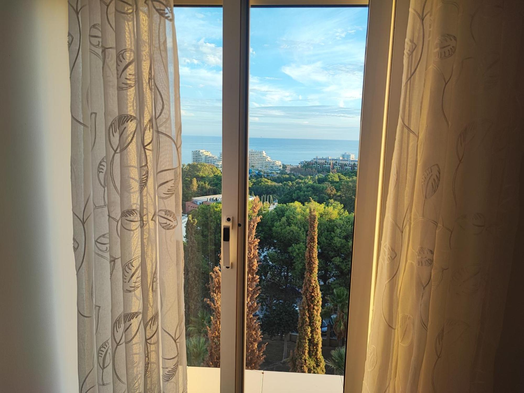 Hercules Paradise 531 Apartamento Con Vistas Al Mar Mediterraneo En Benalmadena A Pasos Del Centro Y Su Vibrante Zona Comercial Disfruta De Una Experiencia Unica En La Costa Del Sol Malaga Andalucia Well-Connected To The Airport Ngoại thất bức ảnh