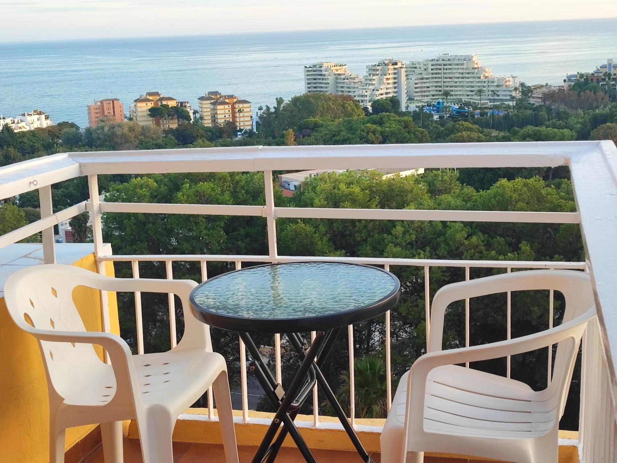 Hercules Paradise 531 Apartamento Con Vistas Al Mar Mediterraneo En Benalmadena A Pasos Del Centro Y Su Vibrante Zona Comercial Disfruta De Una Experiencia Unica En La Costa Del Sol Malaga Andalucia Well-Connected To The Airport Ngoại thất bức ảnh